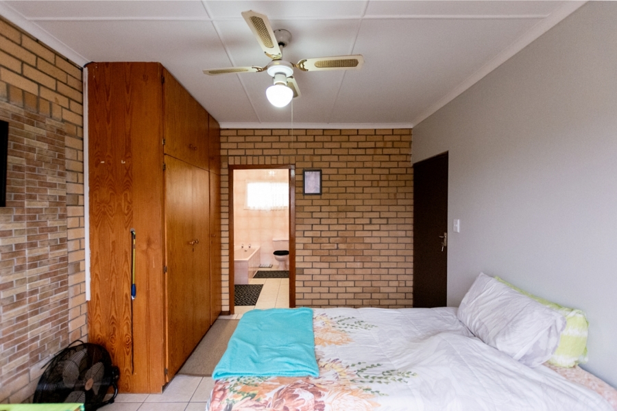 4 Bedroom Property for Sale in Port Owen Western Cape